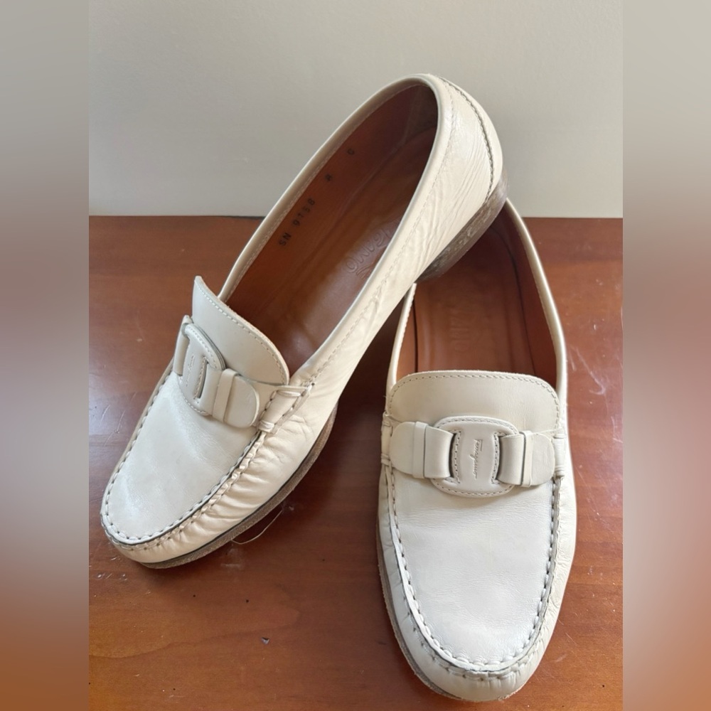 Salvatore Ferragamo Slip- On Leather Loafers Size 8 
Cream Made in Italy